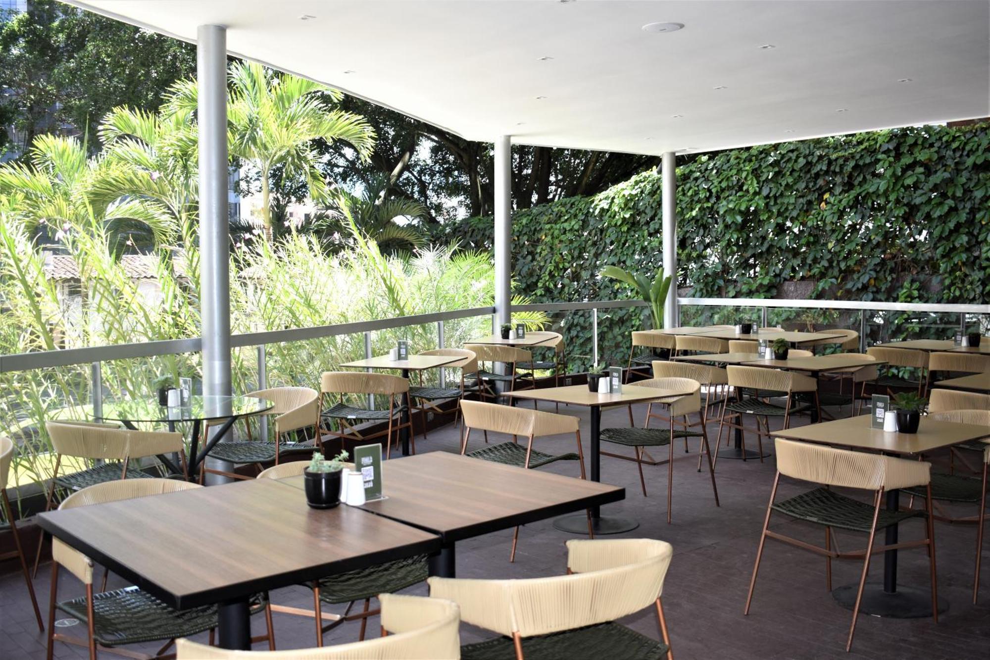 Hotel Estelar Blue Medellin Exterior photo